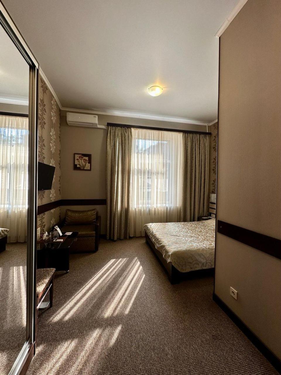 Classic Hotel Kharkov Luaran gambar