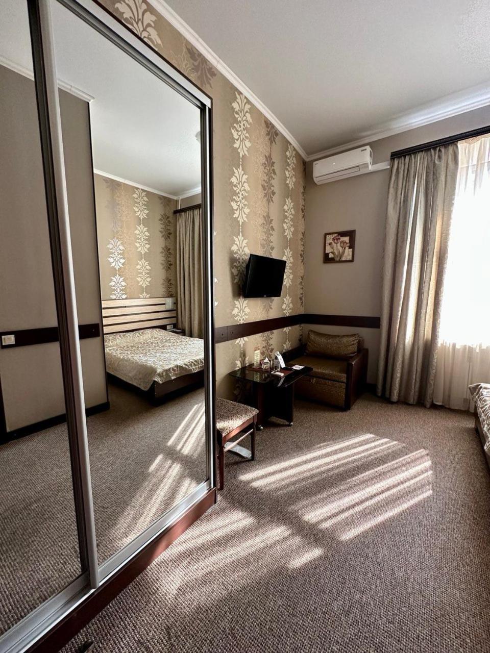 Classic Hotel Kharkov Luaran gambar